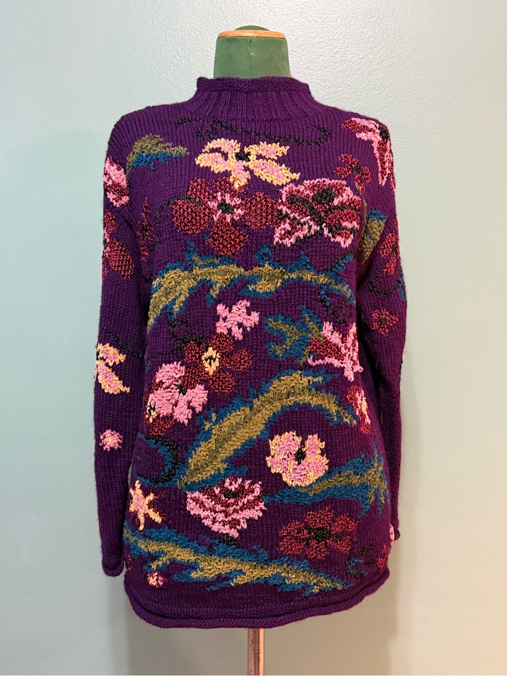 Rare 80’s Liz Claiborne hand knit wool/ramie blend floral sweater